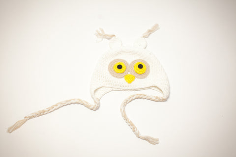 Owl hat. white & yellow